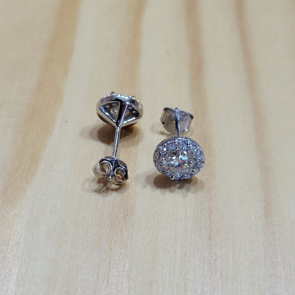 1 Carat Halo Certified Moissanite Stud Earrings NEW - Picture 11 of 15